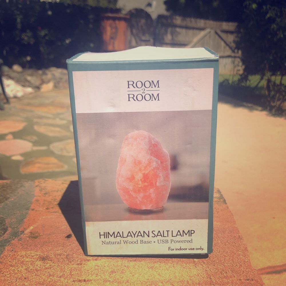 Himalayan salt lamp